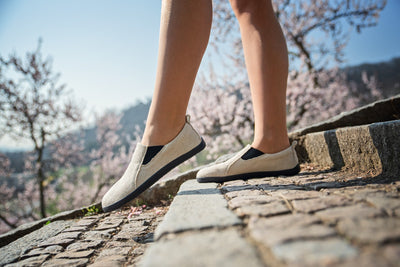 How to walk healthy: 5+ tips from physiotherapists