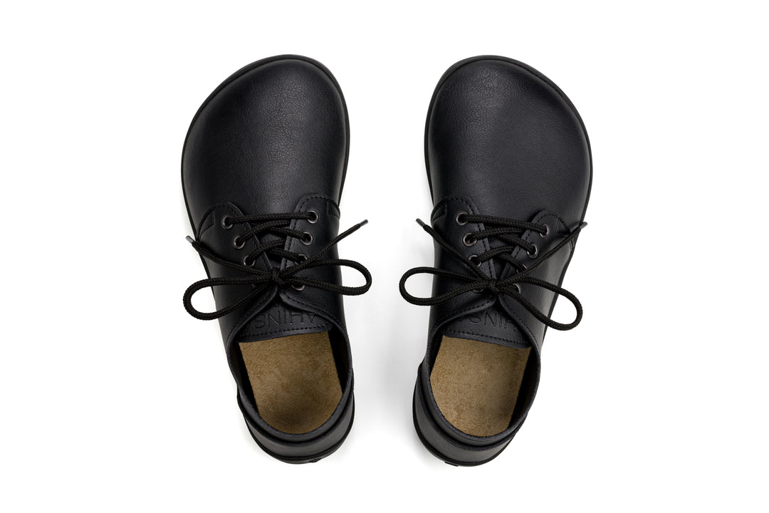 Minimalist shoes for wide feet online